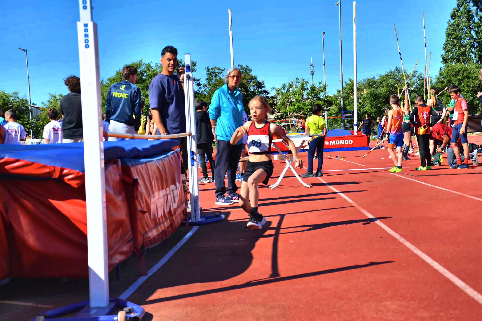 Club Atletisme Badalona - Escola